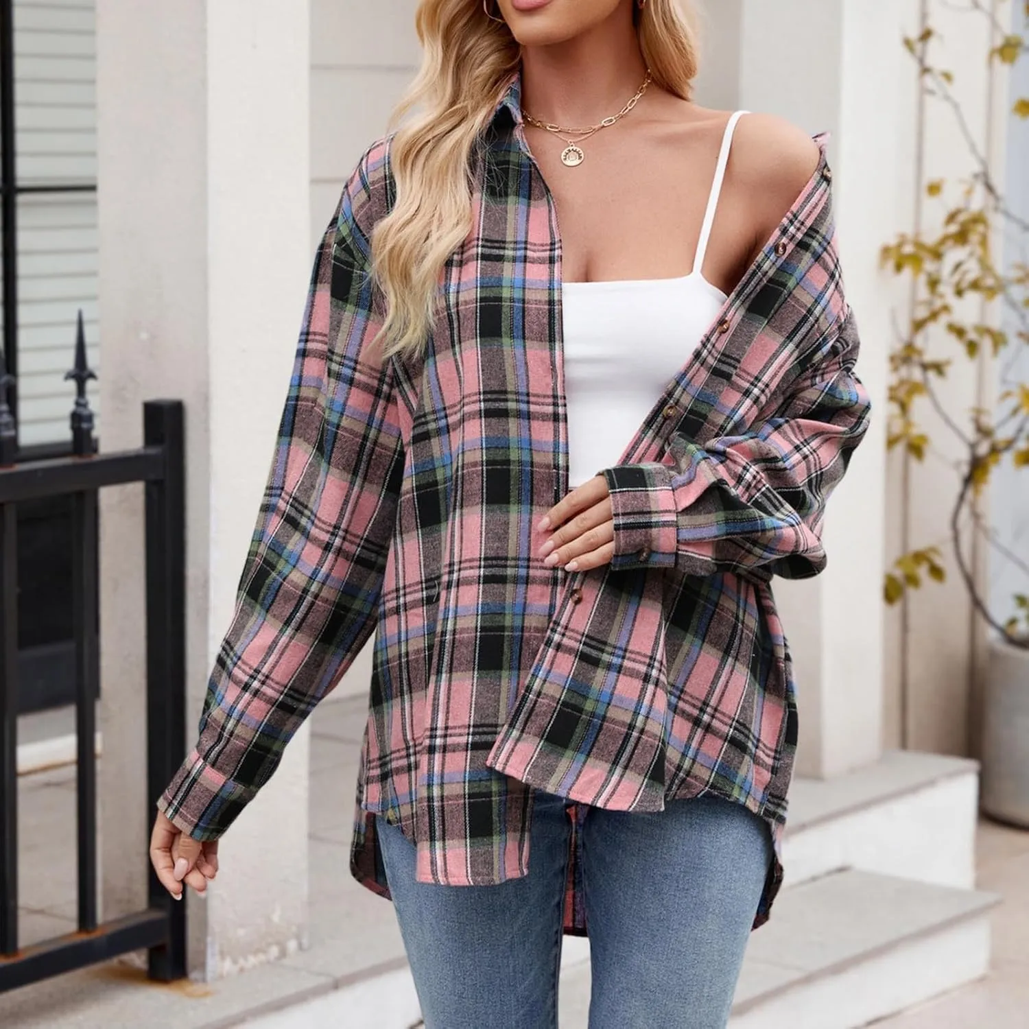 Flannel Plaid Shirts for Women Oversized Button Down Lapel Blouse Tops Long Sleeve Loose Casual Jackets with Pockets
