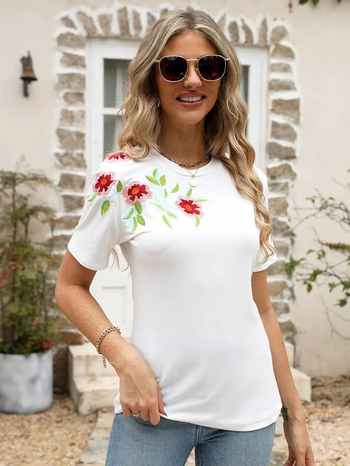 Mexican Shirts for Women Floral Embroidered Tops Short Sleeve Blouses Women's Traditional Fiesta Tees Tunic Peasant